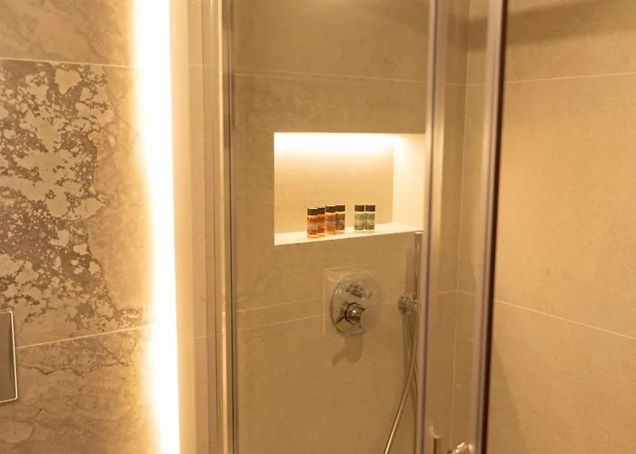 Aetoma Hotel