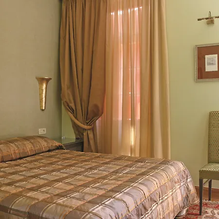 αέτωμα 4* Ναύπλιο