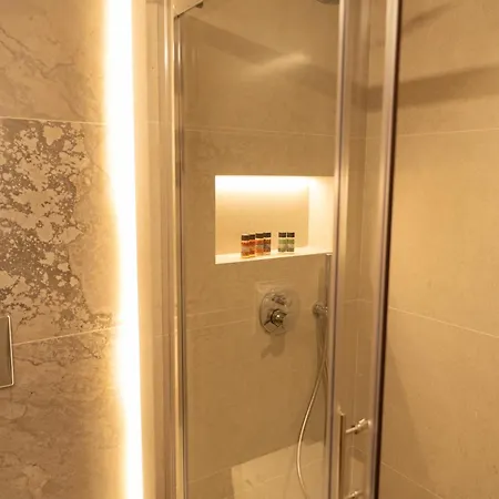 Aetoma Hotel