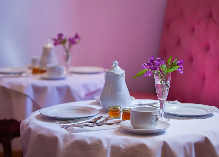 Ξενοδοχείο αέτωμα