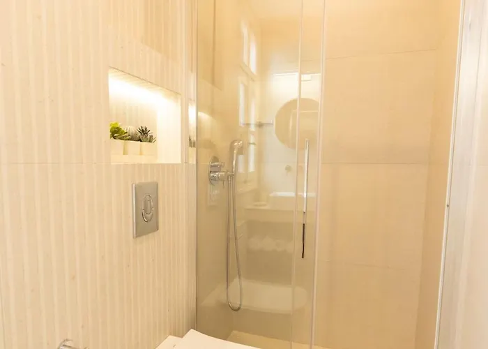 αέτωμα Ναύπλιο